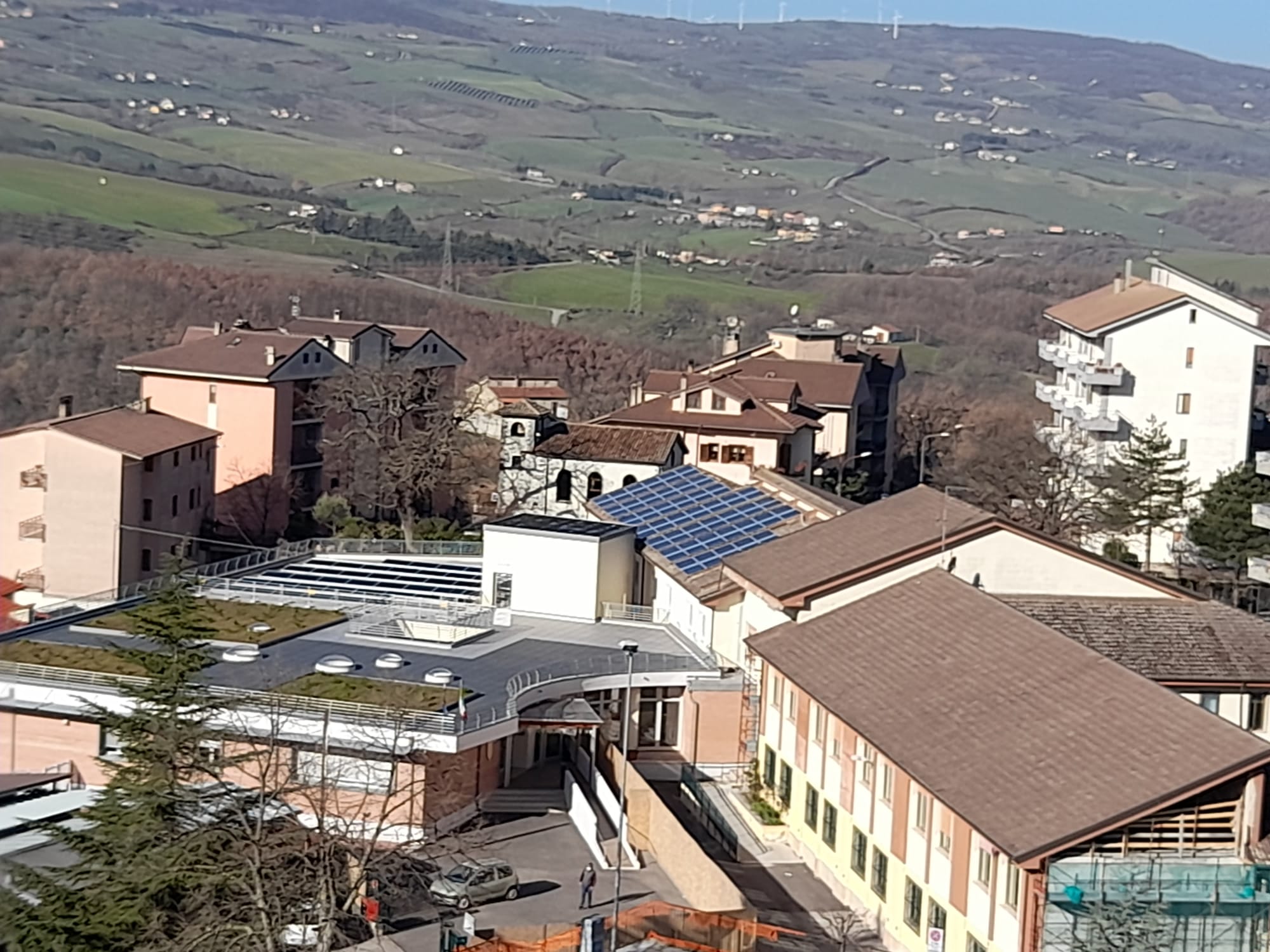 Tetti fotovoltaici a Tito